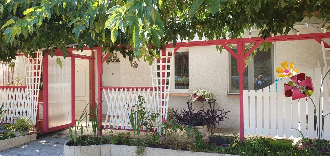 Villa Au Rendez-Vous Des Arts Alzonne Exterior foto